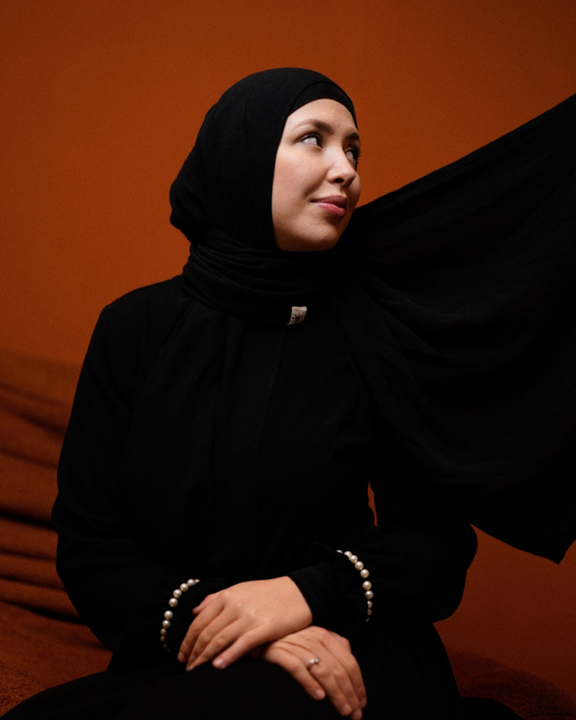 Crinkle Chiffon Hijab aus Viskose und Leinen Black - "Sandy"