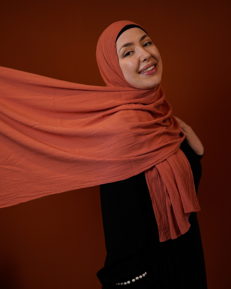 Crinkle Chiffon Hijab aus Viskose und Leinen Fox Red - "Sandy"