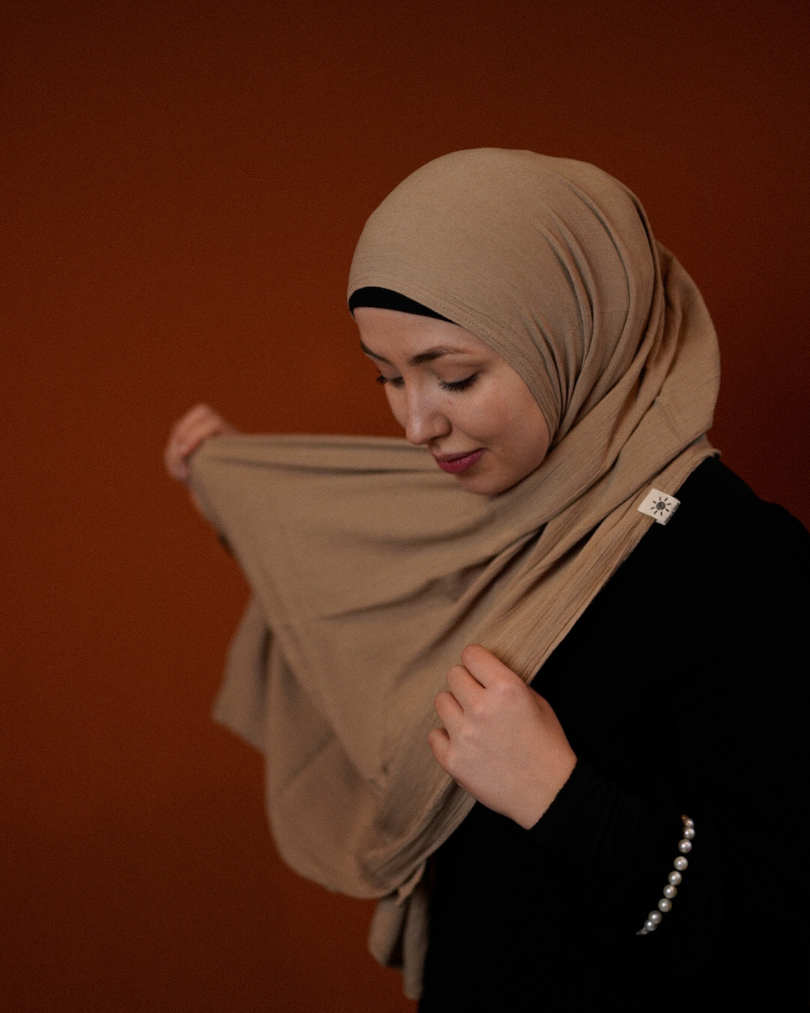 Crinkle Chiffon Hijab aus Viskose und Leinen Sand - "Sandy"