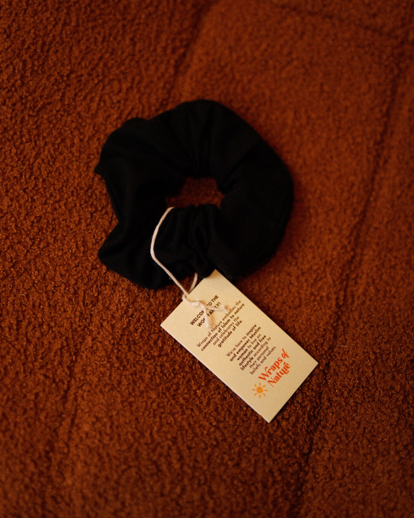 Nature Scrunchie Black